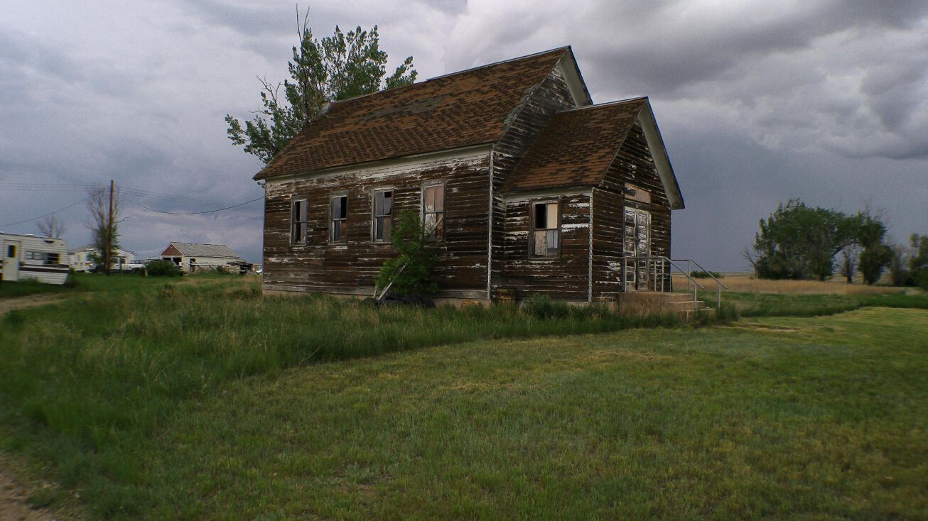 301 2nd St N, Froid, MT 59226