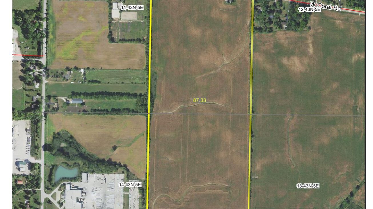 W Coral Rd, Marengo, IL 60152