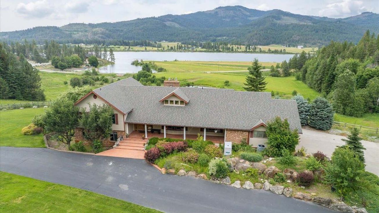 16424 Dufort Rd, Priest River, ID 83856
