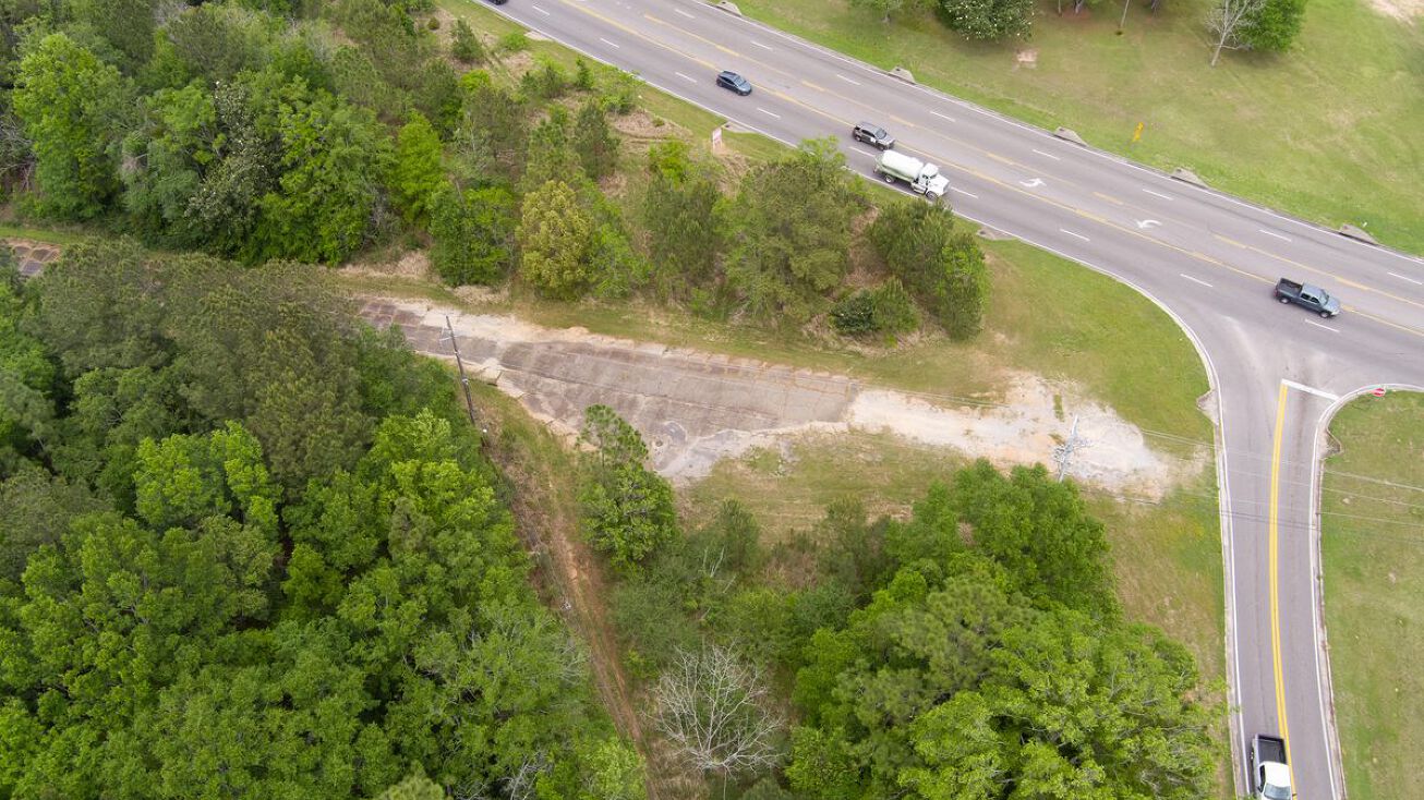 7766 Theodore Dawes Rd, Theodore, AL 36582