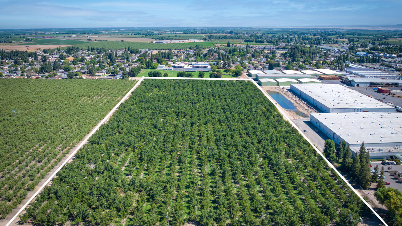 Ullrey Ave, Escalon, CA 95320