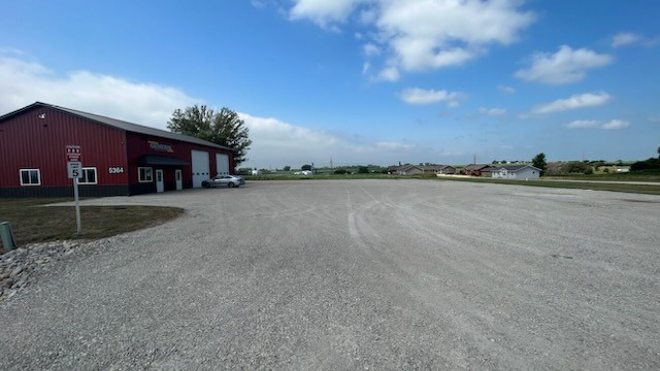 5364 Hutton Dr, Urbana, IA 52345