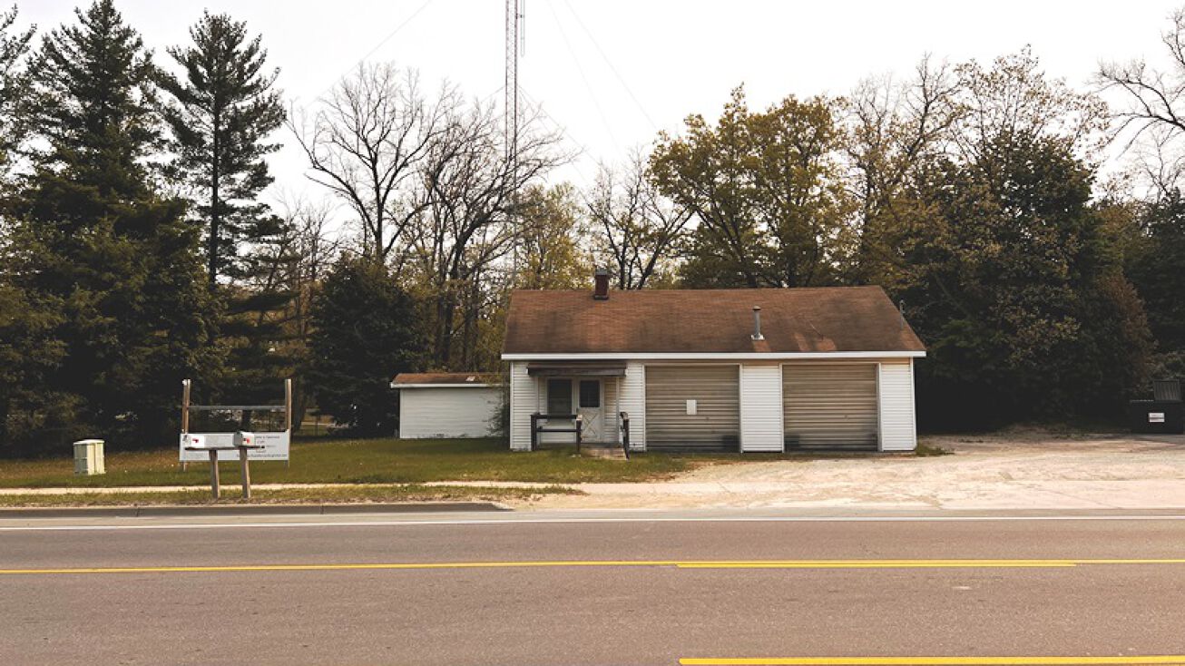 714 N 1st St, Harrison, MI 48625