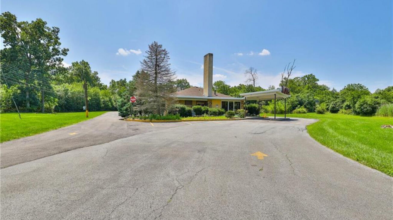 1058 Hausman Rd, Allentown, PA 18104