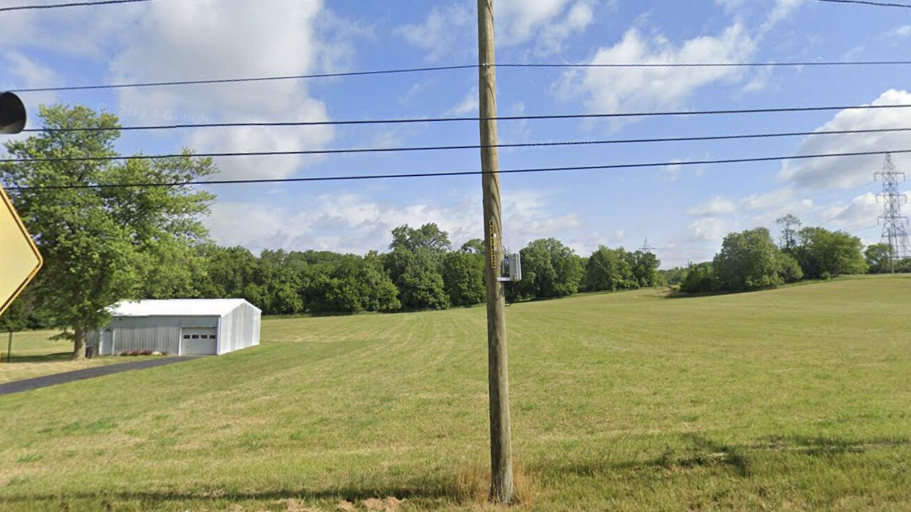 915 E Romeo Rd, Romeoville, IL 60446