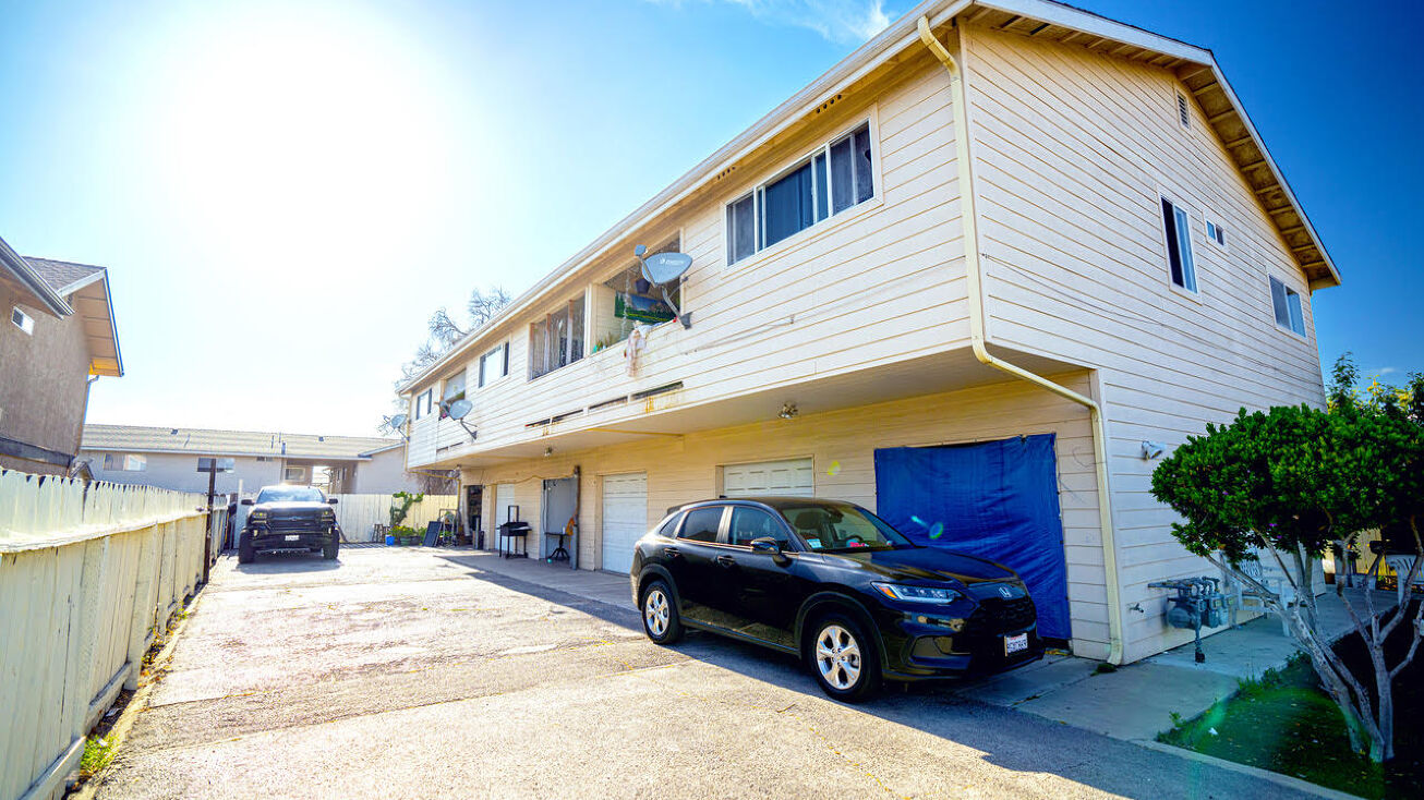 240 S 9th St, Grover Beach, CA 93433