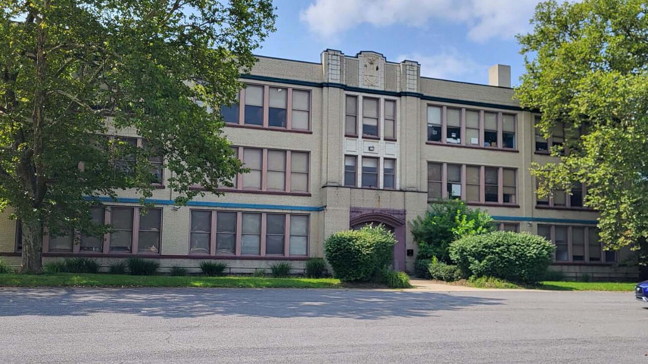 19 May Ave, McKees Rocks, PA 15136