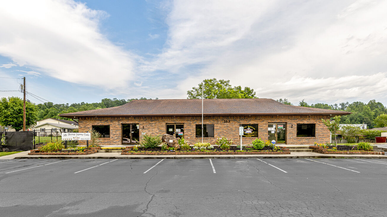 169 Main St, Rosman, NC 28772