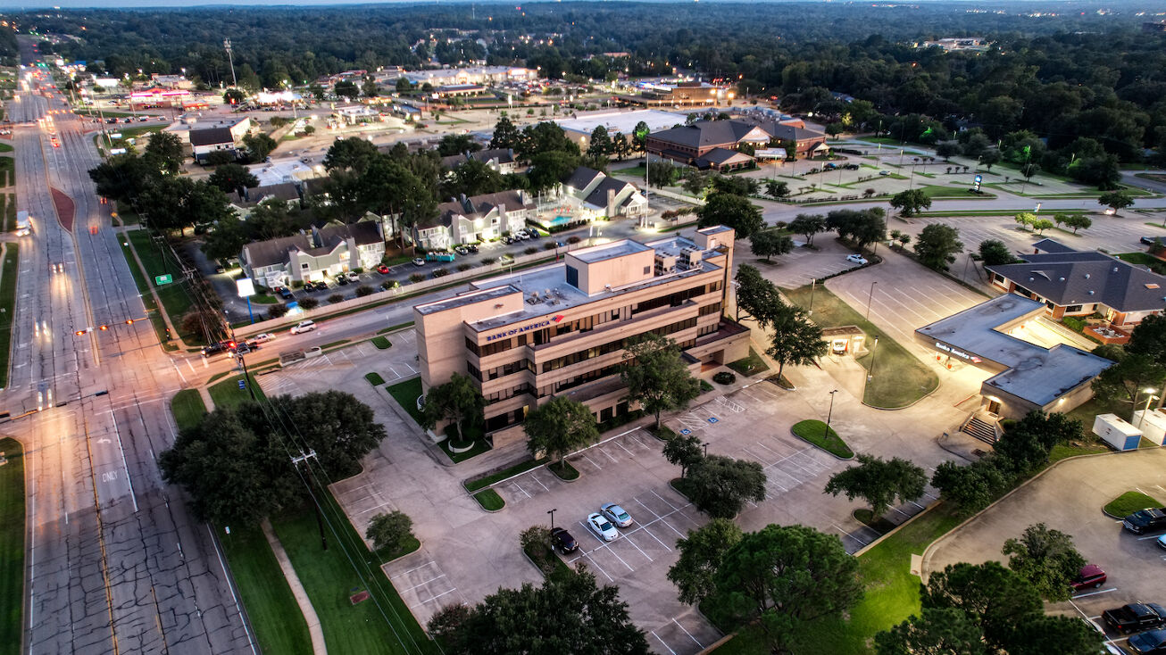 3301 Golden Rd, Tyler, TX 75701