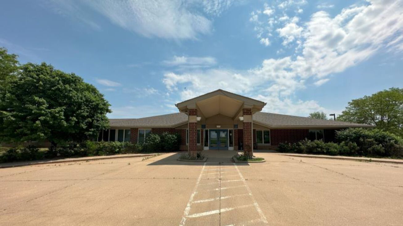 401 Canton St NW, Shellsburg, IA 52332