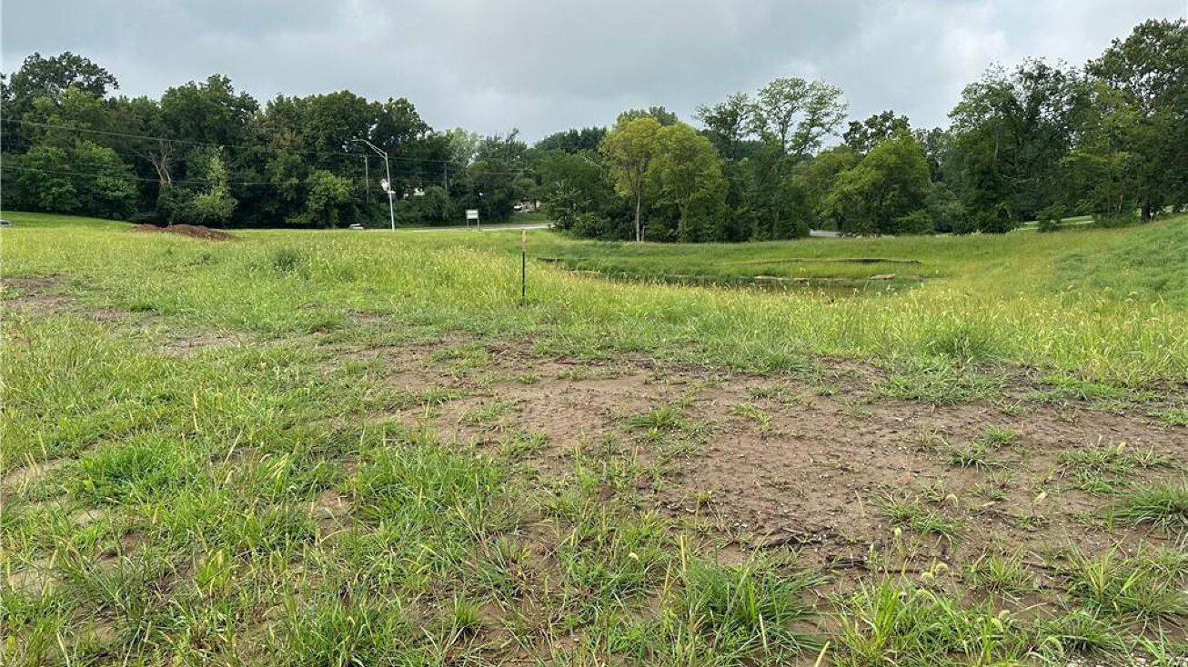 2625 NW 84th Place, Kansas City, MO 64154