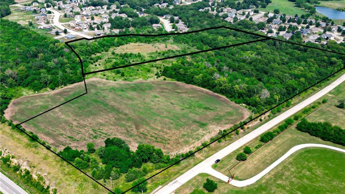 00000 W 287th Street, Louisburg, KS 66053