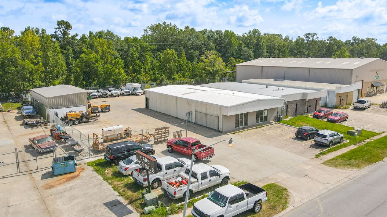 12251 S Choctaw Dr, Baton Rouge, LA 70815