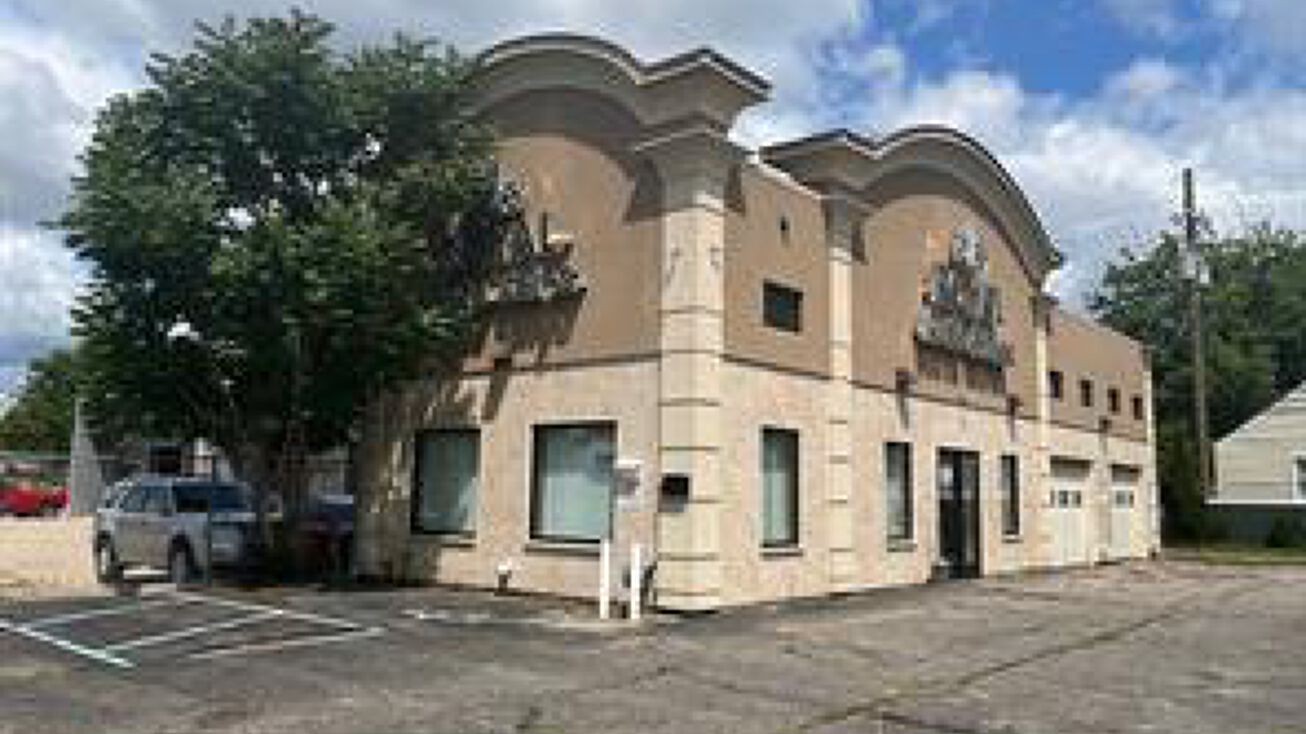 1123 E Eleven Mile Rd, Royal Oak, MI 48067