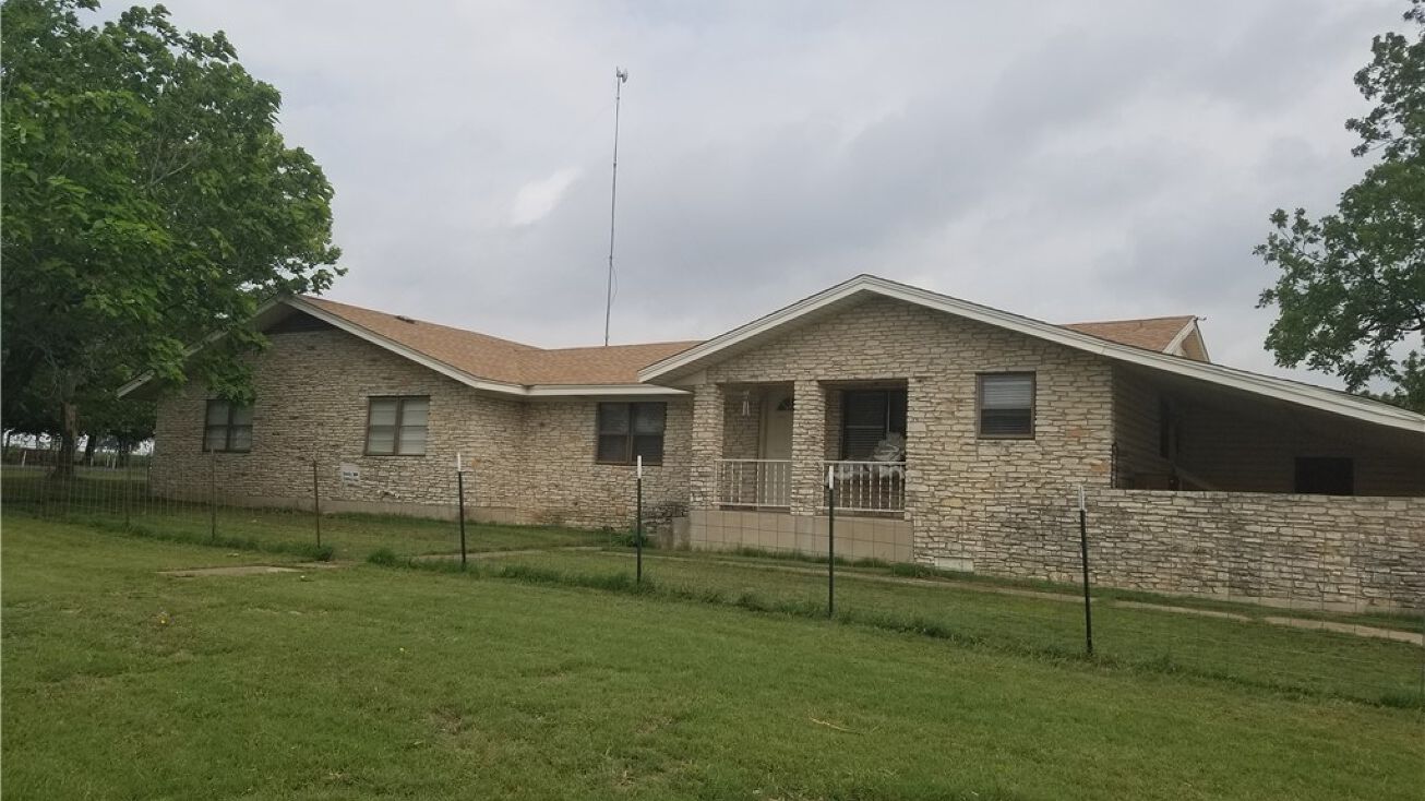 1355 Co Rd 105, Hutto, TX 78634