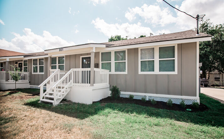 Pictures of Multifamily property located at 101 W Water St, Victoria, TX 77901 for sales - image #1