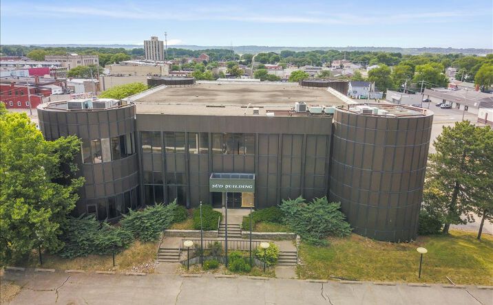 Pictures of Office property located at 111 N 6th Street, Pekin, IL 61554 for sales - image #1
