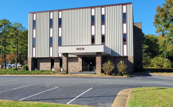 Pictures of Office property located at 12515 Warwick Blvd, Newport News, VA 23606 for sales - image #1