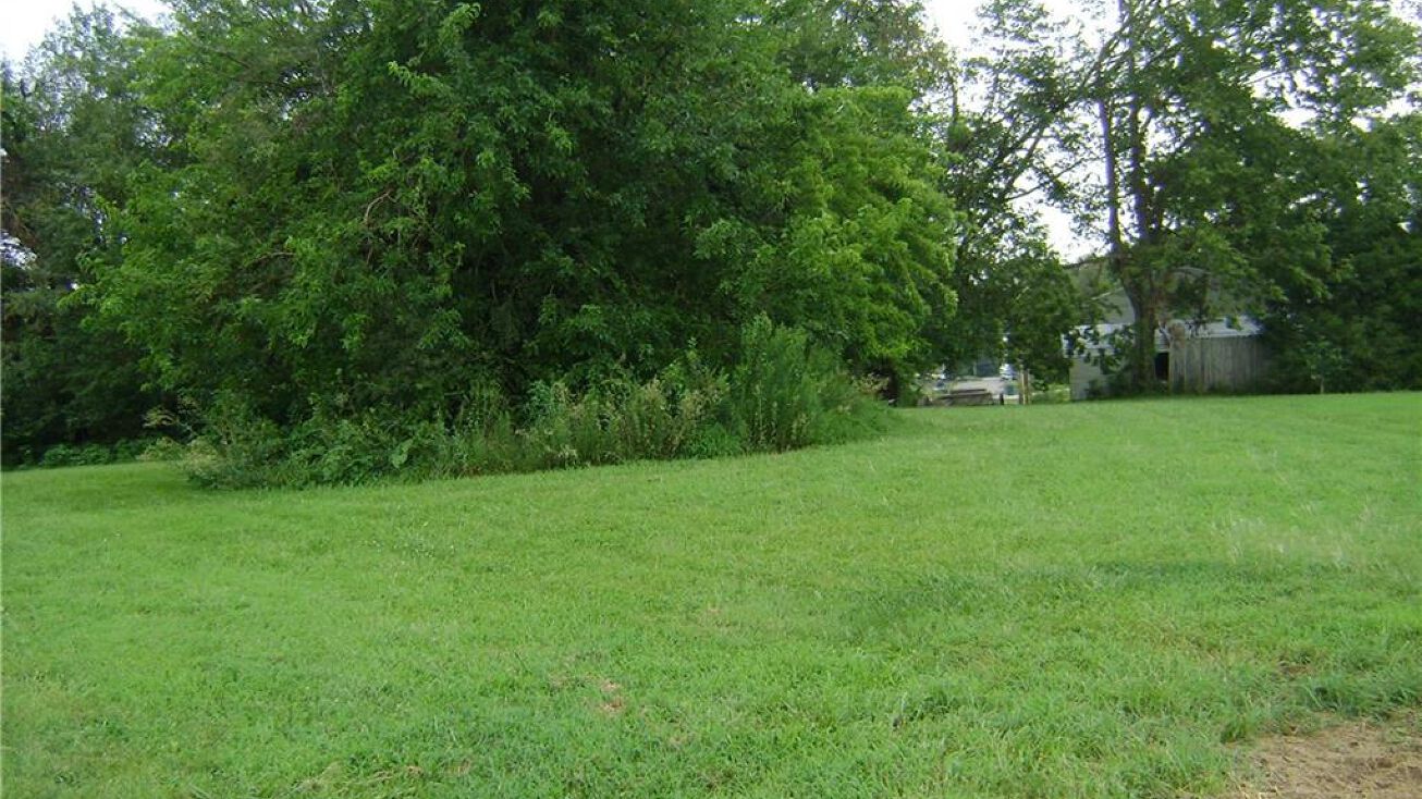 403 Turkey Run Circle, Oskaloosa, KS 66066