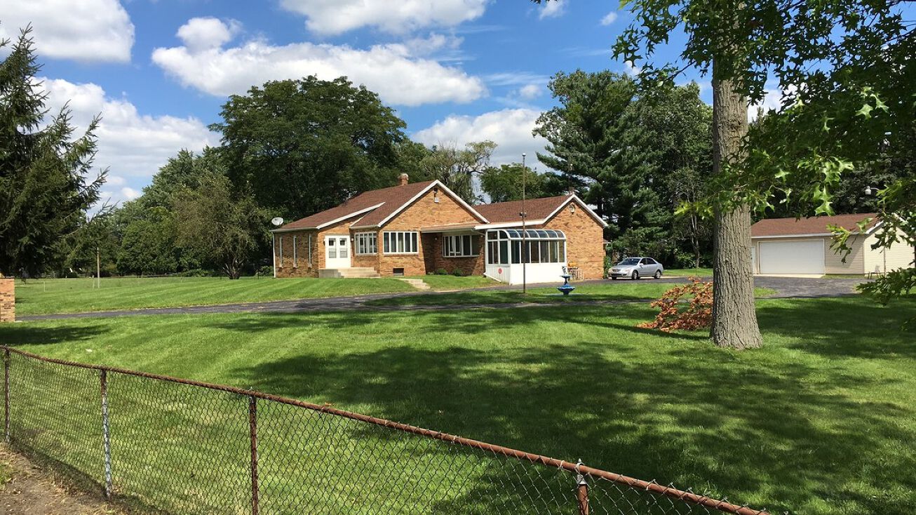 2706 Grape Rd, Mishawaka, IN 46545