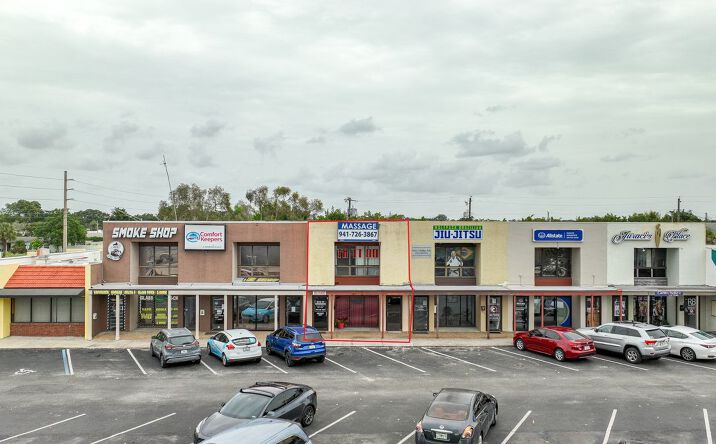 Pictures of Retail property located at 3623 Webber St, Sarasota, FL 34232 for sales - image #1