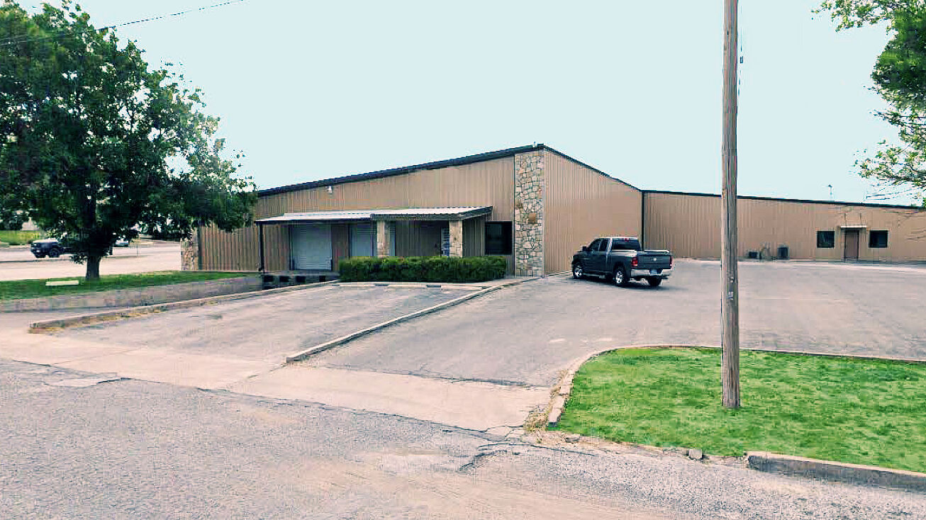 11 Finegan Rd, Del Rio, TX 78840