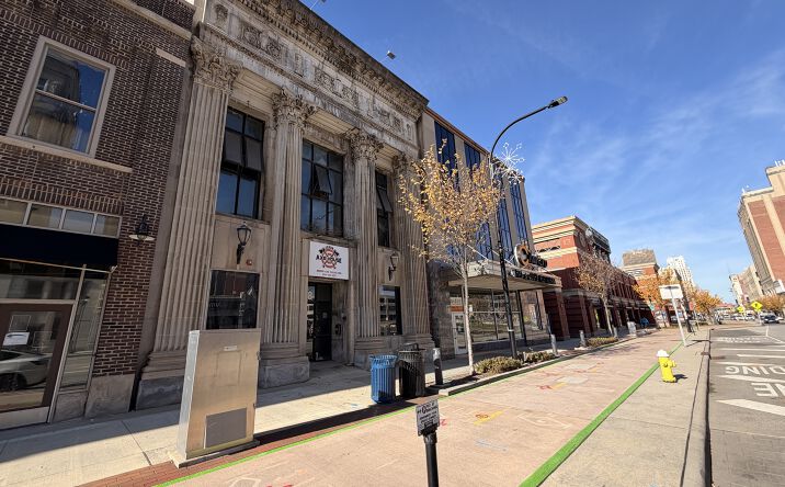Pictures of Retail property located at 328 S Main St, Akron, OH 44308 for sales - image #1