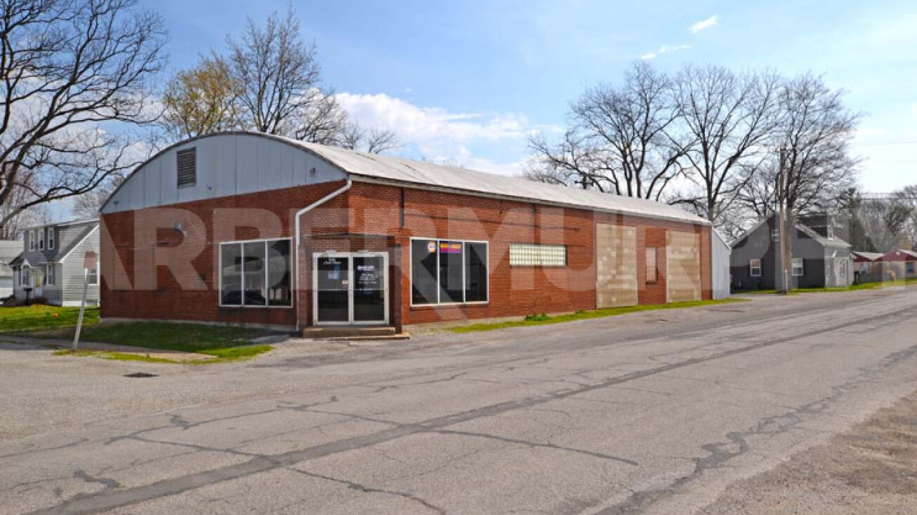 511 S Clinton St, New Athens, IL 62264