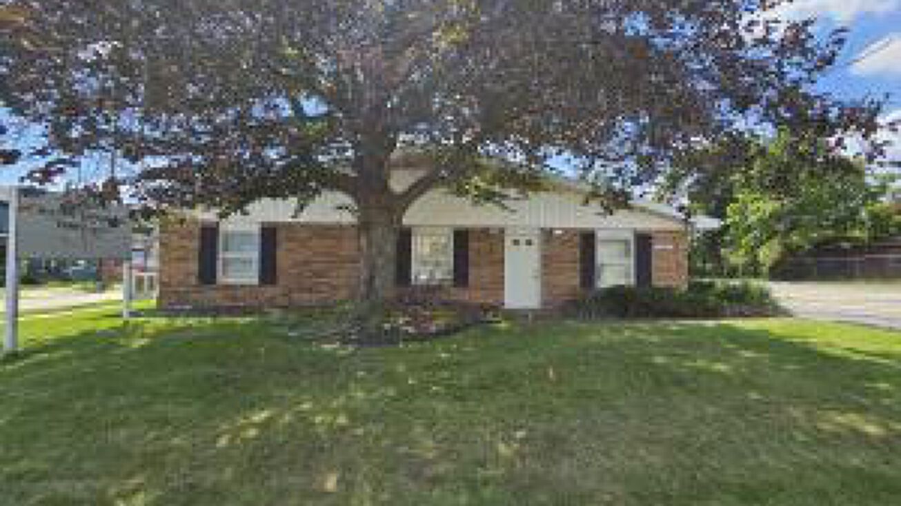 517 Wildwood Ave, Jackson, MI 49201