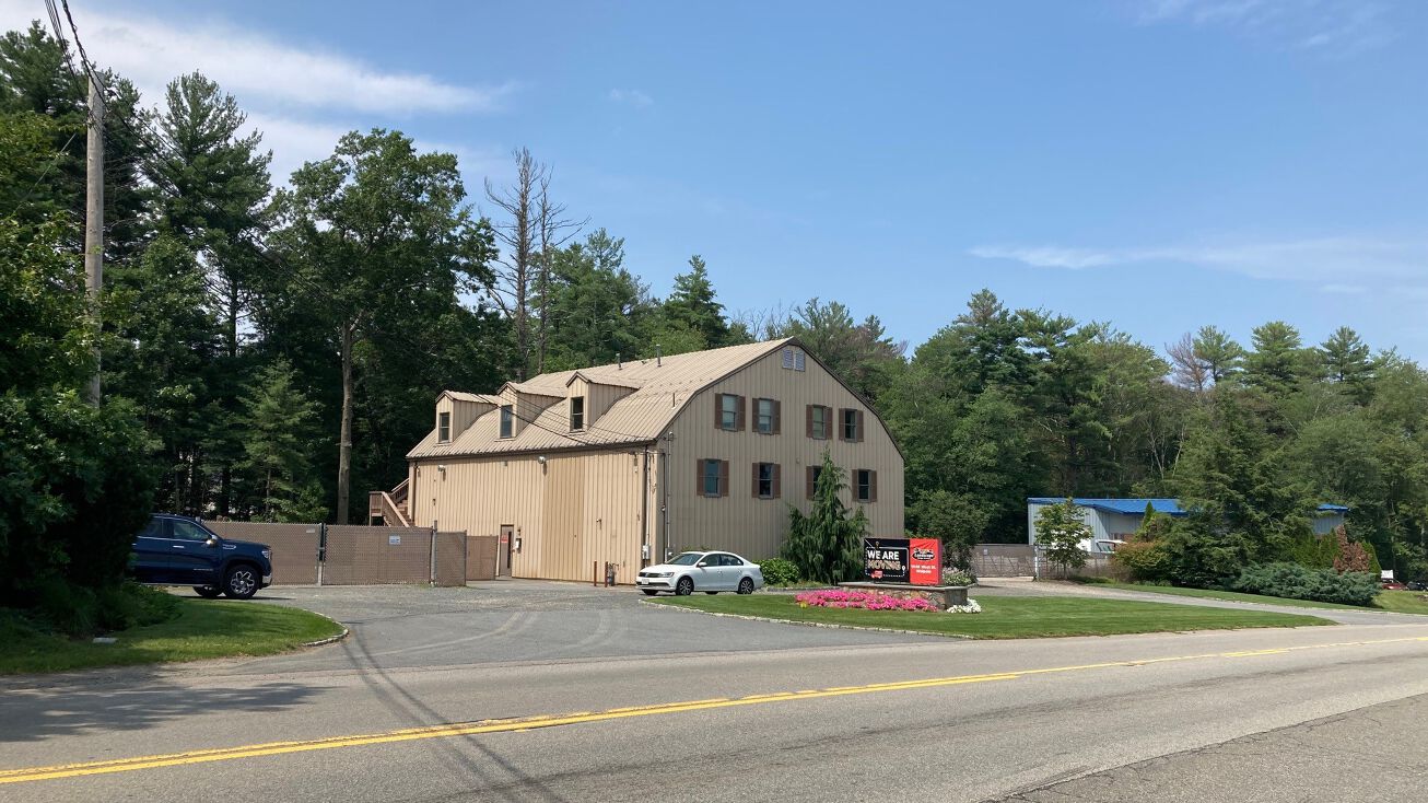 2085 Main St, Walpole, MA 02081