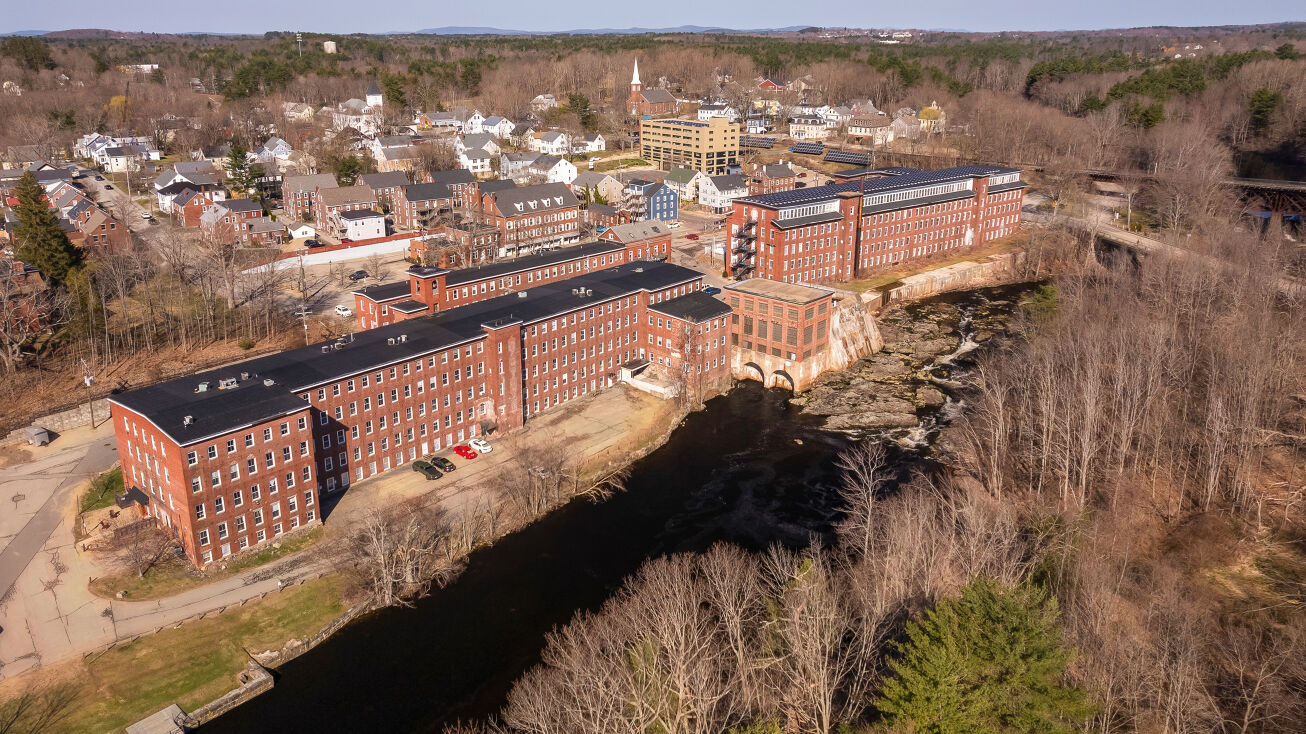 9 Front St, Rollinsford, NH 03869