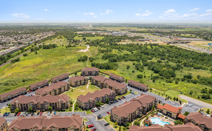 Pictures of Land property located at 2900 S I-35 Service Rd, Moore, OK 73160 for sales - image #1