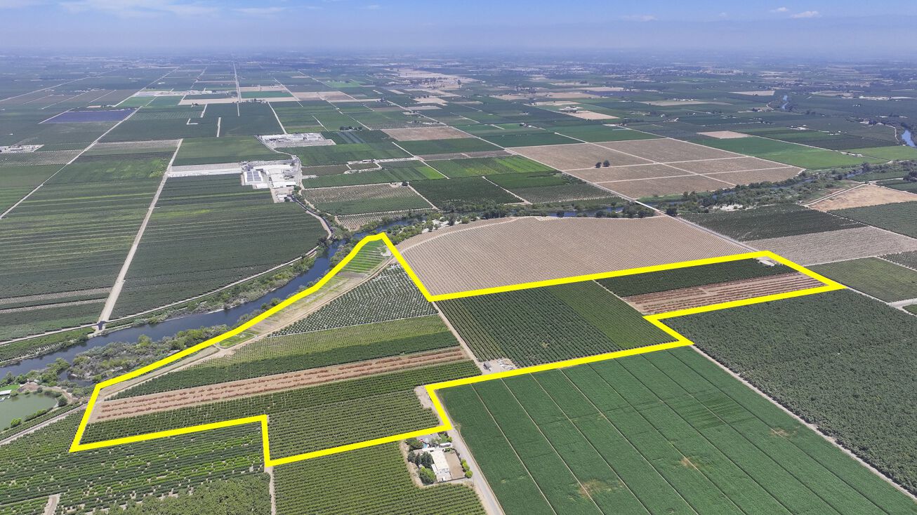 1342 S 8th Ave, Kingsburg, CA 93631