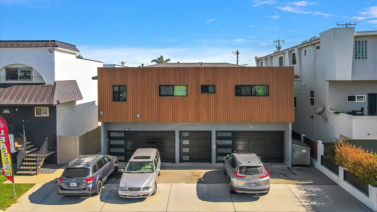 2102 Manhattan Beach Blvd, Redondo Beach, CA 90278