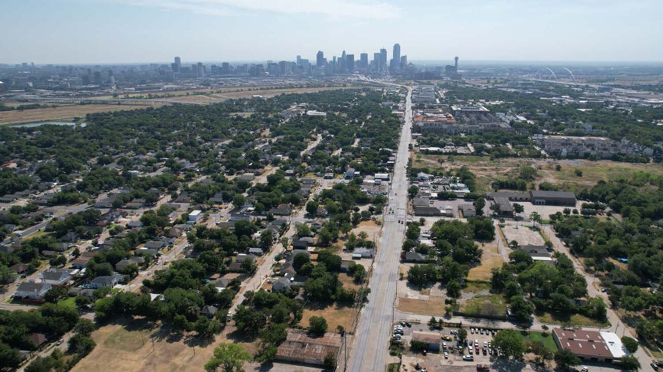 1831 Singleton Blvd, Dallas, TX 75212