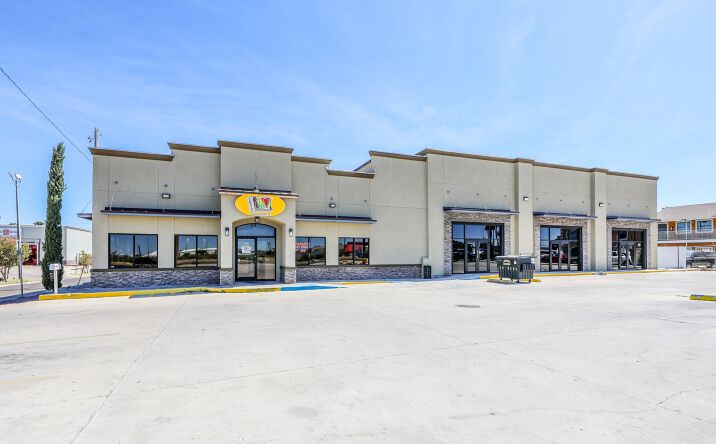 Pictures of Retail, Land property located at 2507 Saunders St, LAREDO, TX 78041 for sales - image #1