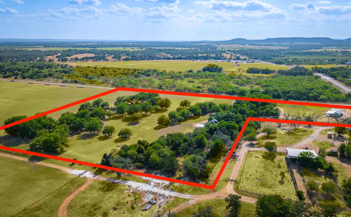 Pictures of Mixed Use property located at 95 Loma Ln, Fredericksburg, TX 78624 for sales - image #1