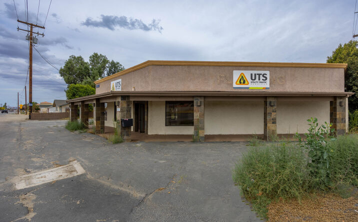 Pictures of Retail property located at 4490 E Florida Ave, Hemet, CA 92544 for sales - image #1