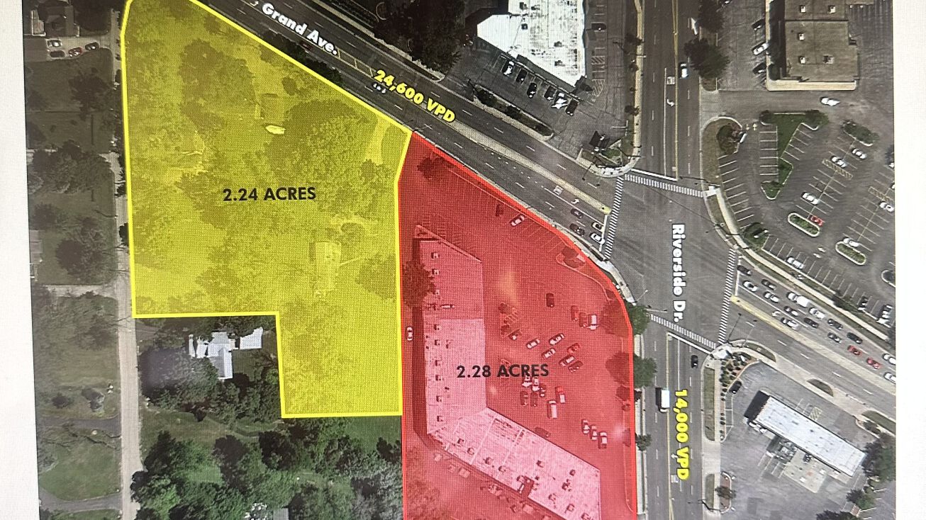 4947 Grand Ave, Gurnee, IL 60031