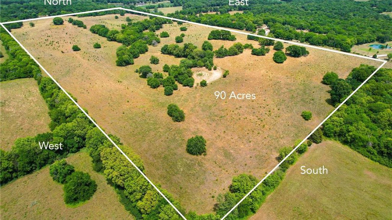 S Lost Lane, Creighton, MO 64739