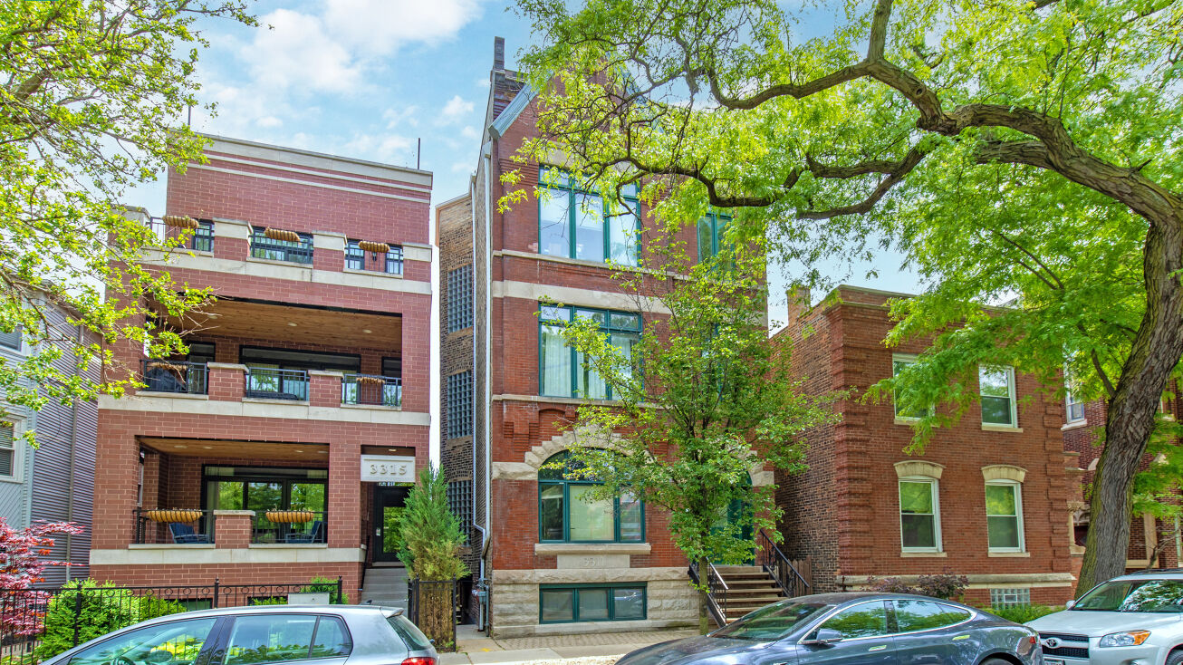 3311 N Seminary Ave, Chicago, IL 60657