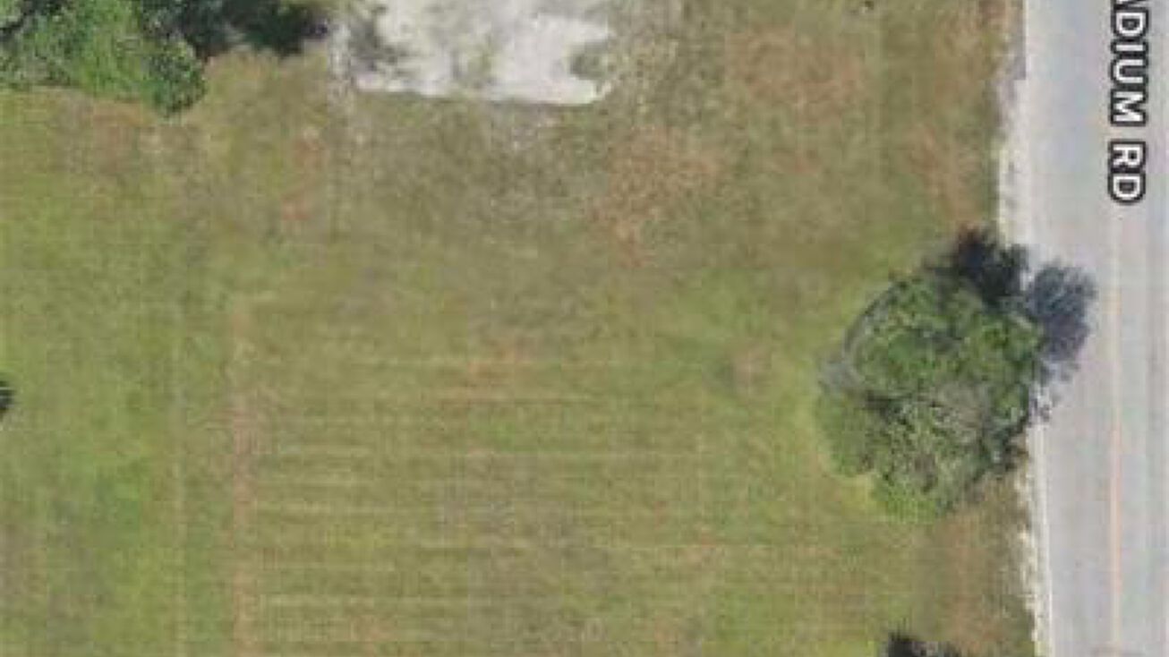 5760 Corduroy Rd, Oregon, OH 43616