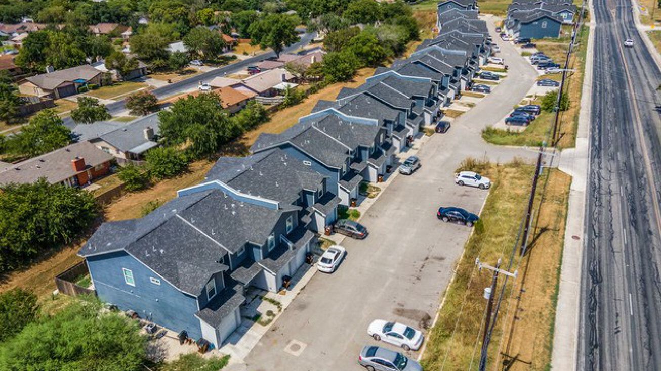 6934 Crestway Rd, San Antonio, TX 78239