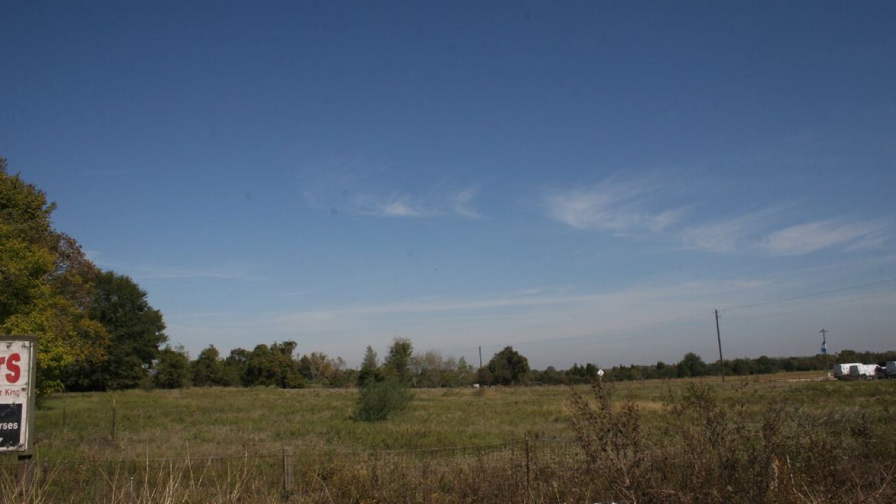 1320 Hwy 90 E, Sealy, TX 77474