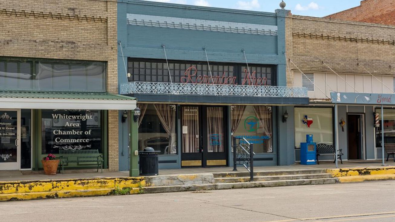 115 W Grand Street, Whitewright, TX 75491