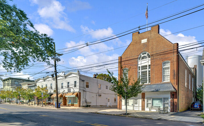 Pictures of Mixed Use, Office, Retail property located at 24 N Main St, Pennington, NJ 08534 for sales - image #1