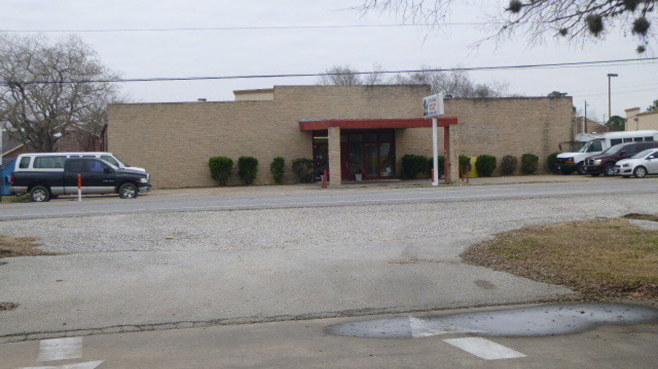 2119 Thompson Rd, Richmond, TX 77469