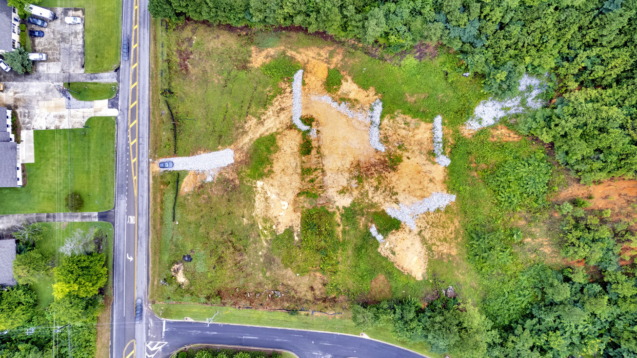 8728 Helena Rd, Pelham, AL 35124