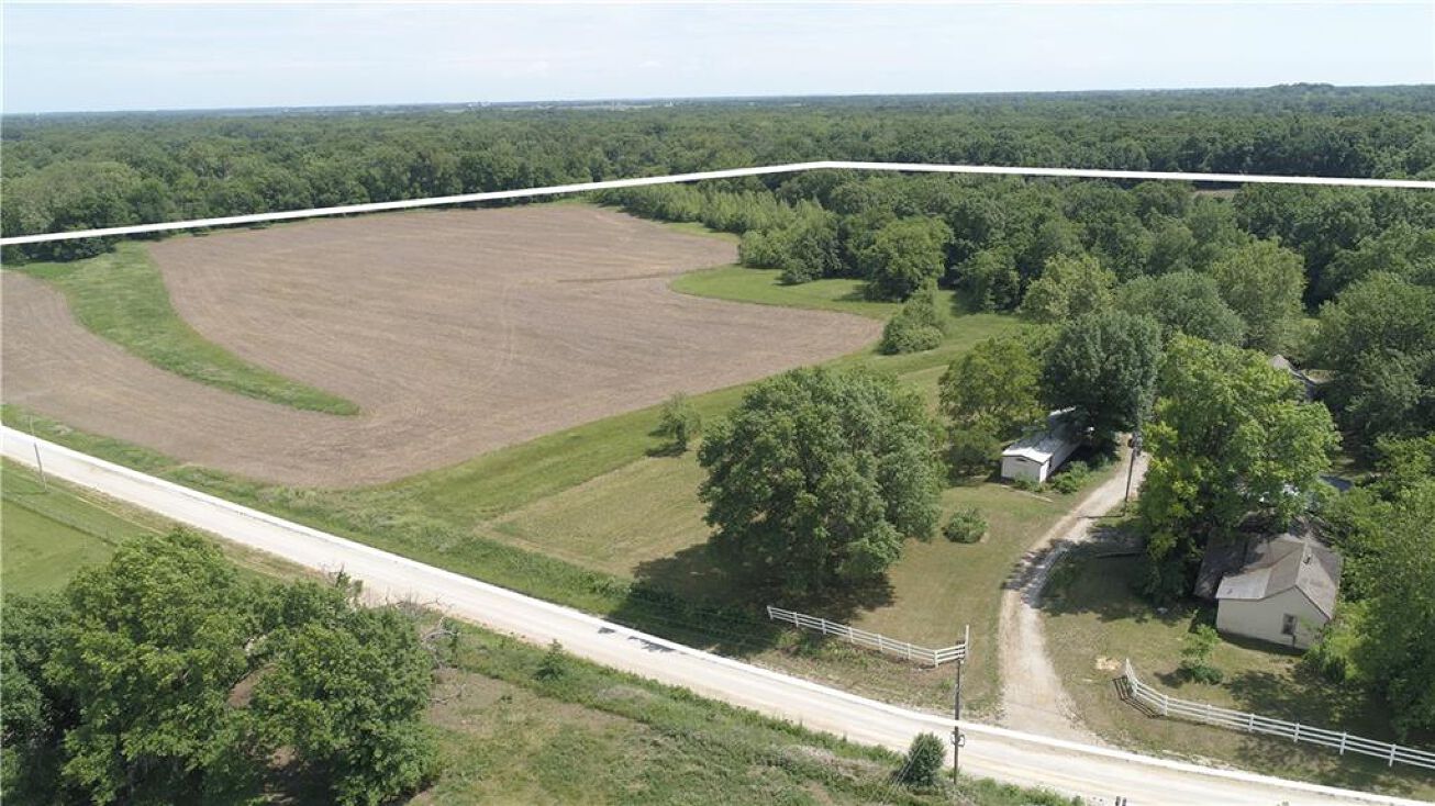 E 239 Street E, Harrisonville, MO 64701