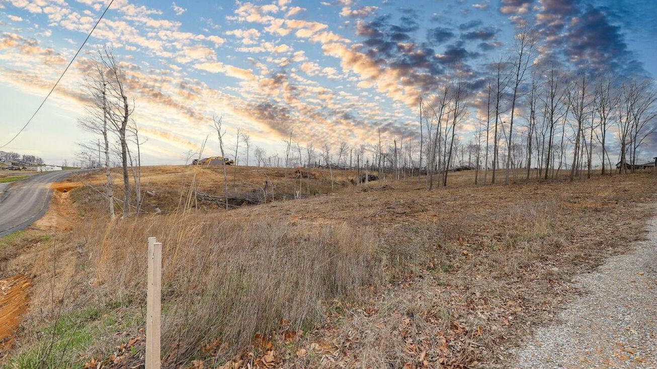 000 Estates Drive, Gilbertsville, KY 42044